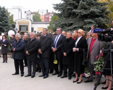 Inaugurarea savanților și medicilor iluștri